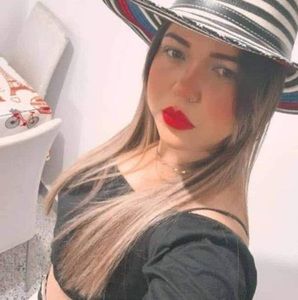 Meet your Posher, Adriana
